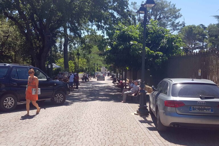 Selva: Viale Toledo è ancora una zona pedonale? - Osservatorio Fasano