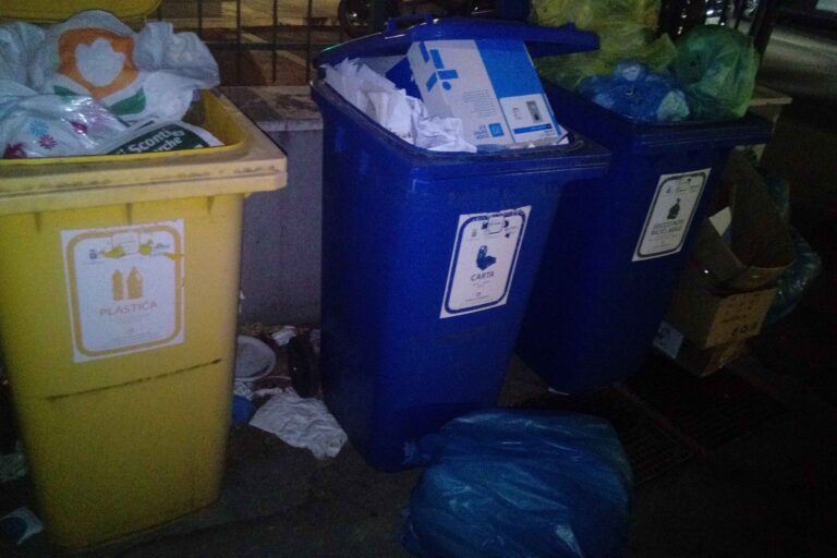 Gli aderenti ai Cobas della Tra.De.Co. incrociano le braccia - Osservatorio Fasano