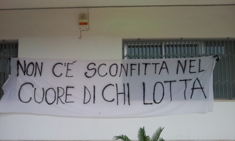 Gli studenti fasanesi riflettono sull'attentato di Brindisi - Osservatorio Fasano