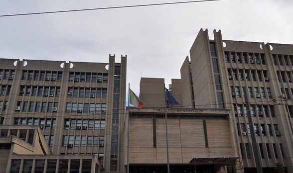 Agli arresti domiciliari il Direttore Generale della ASL LE, Ottavio Narracci Agli arresti domiciliari il Direttore Generale della ASL LE, Ottavio Narracci - Osservatorio Fasano