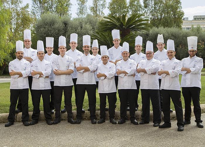 Al ristorante ‘Il Fagiano’ la quarta edizione del ‘Premio Vincenzo Caramia’ Al ristorante 'Il Fagiano' la quarta edizione del 'Premio Vincenzo Caramia' - Osservatorio Fasano