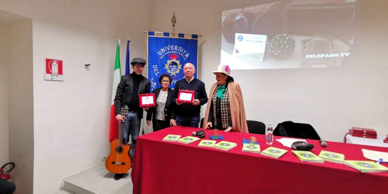 Premiati all'UTL gli artisti partecipanti alla Mostra Internazionale 'I Presepi del chiostro' - Osservatorio Fasano