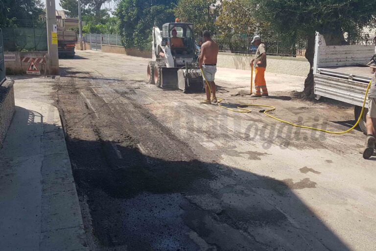 Si lavora in via Eroi dello Spazio Si lavora in via Eroi dello Spazio - Osservatorio Fasano