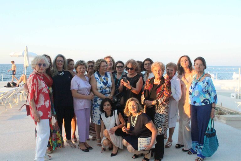 Natalia L’Abbate De Bernardis nuova presidente del Club Inner Wheel Fasano Natalia L'Abbate De Bernardis nuova presidente del Club Inner Wheel Fasano - Osservatorio Fasano