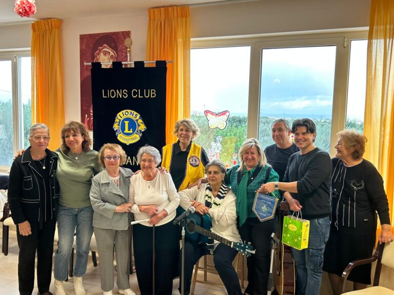 Il Lions Club Fasano ha festeggiato i nonni Il Lions Club Fasano ha festeggiato i nonni - Osservatorio Fasano