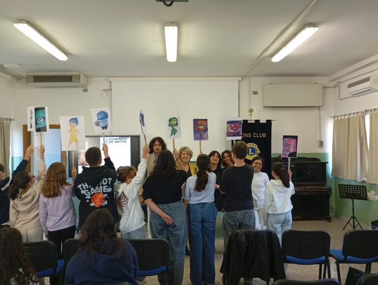 Grande interesse dei ragazzi di scuola media dell’I.C. “Giovanni XXIII – Pascoli” per l’iniziativa promossa dal Lions Club Fasano - Osservatorio Fasano