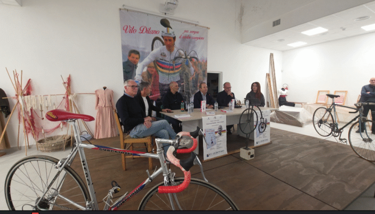 Pezze di Greco celebra la "Leggenda" Vito Di Tano: Presentato il libro "Non ci credo" - Osservatorio Fasano