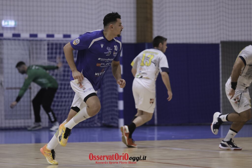 Rimonta da vetta! Fasano aggancia il Siracusa - Osservatorio Fasano Rimonta da vetta! Fasano aggancia il Siracusa - Osservatorio Fasano