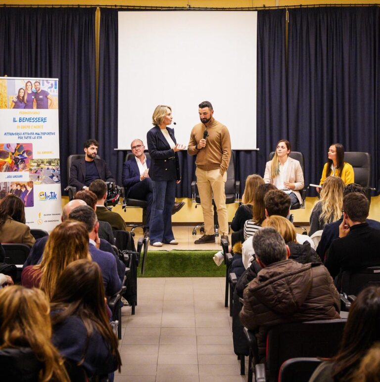 Debutto da tutto esaurito per “Il Ritmo delle Cose”: il Ciaia Lab gremito per la mental coach Nicoletta Romanazzi - Osservatorio Fasano