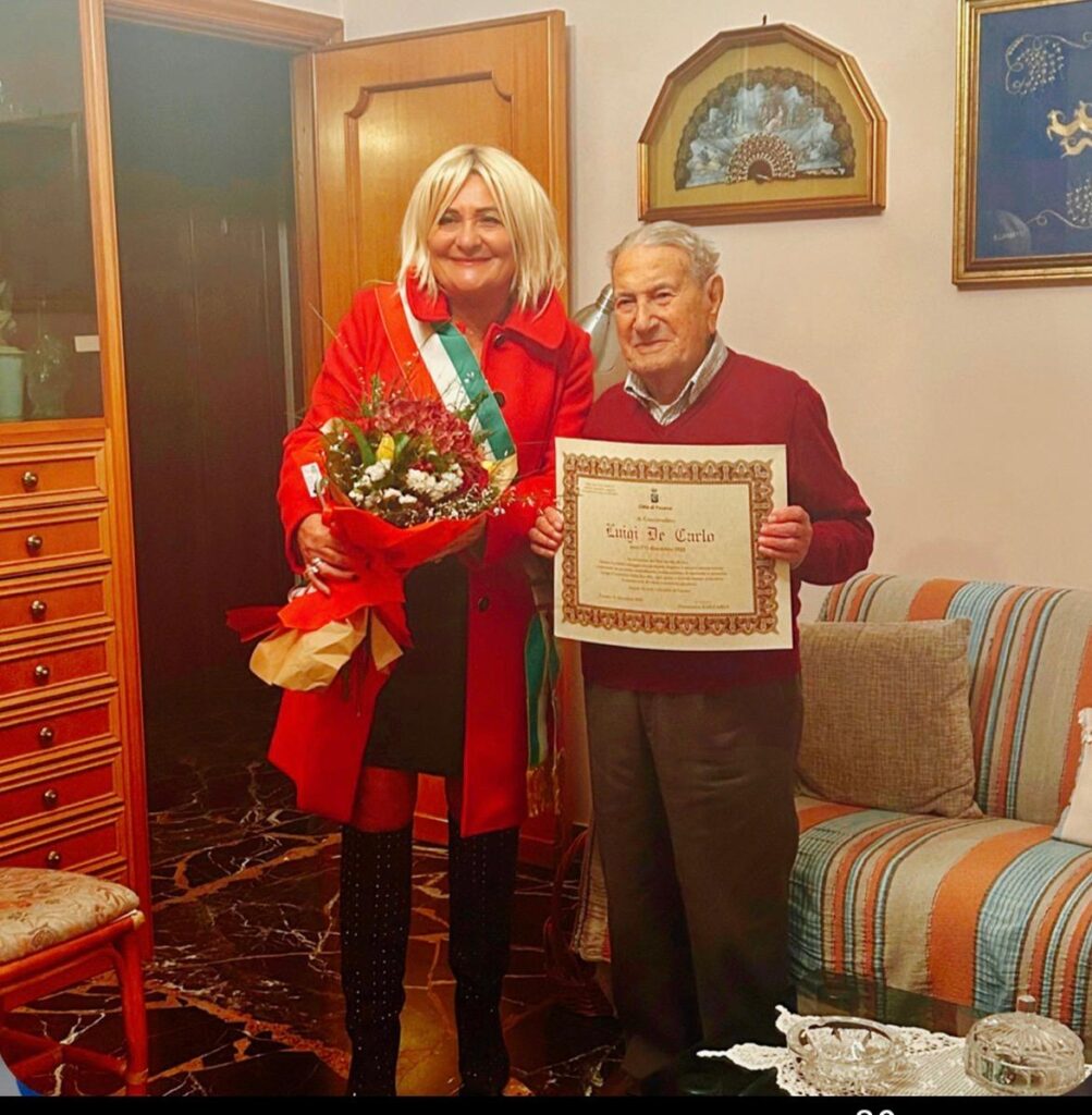 Un secolo di storia e dedizione: Fasano festeggia i 100 anni di Luigi De Carlo - Osservatorio Fasano