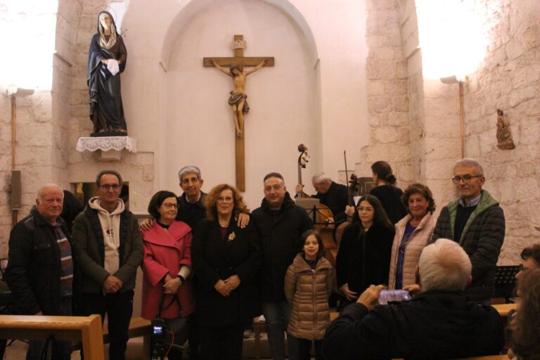 Tra spartiti e versi: a Cocolicchio il Natale incanta con Vivaldi e la poesia di Natalizia Pinto Tra spartiti e versi: a Cocolicchio il Natale incanta con Vivaldi e la poesia di Natalizia Pinto - Osservatorio Fasano