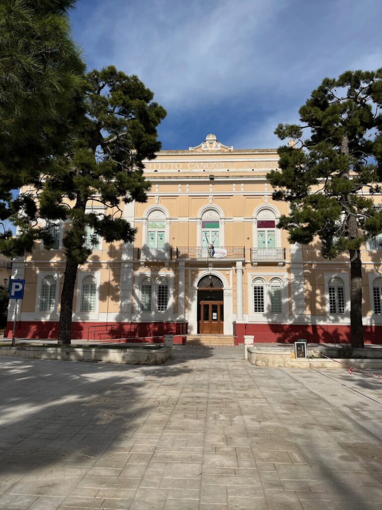 Nuovo piazzale per l’Istituto Latorre - Osservatorio Fasano
