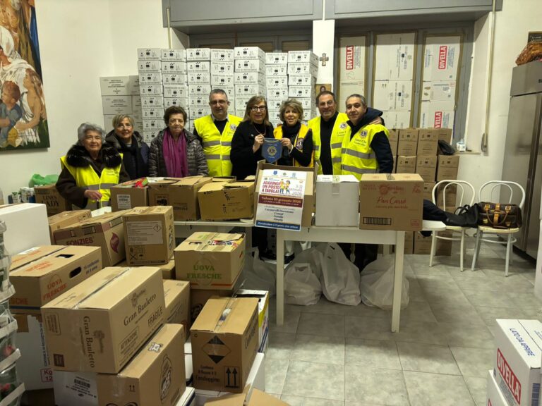 Ottimo risultato per la raccolta alimentare promossa dal Lions Club Fasano Ottimo risultato per la raccolta alimentare promossa dal Lions Club Fasano - Osservatorio Fasano