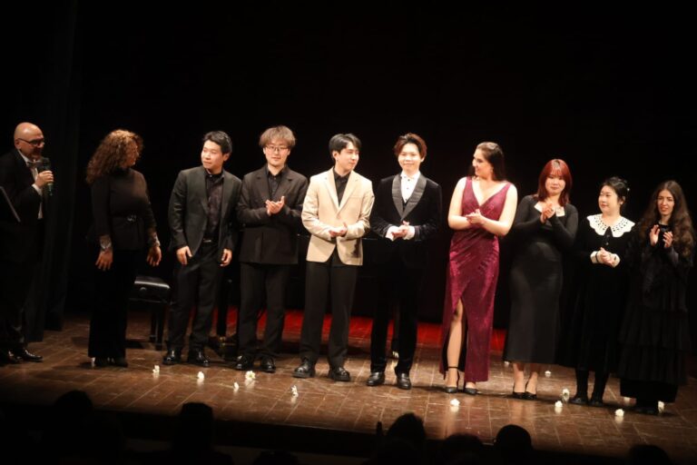 “Arcobaleno di Voci”: al Teatro Sociale il canto lirico diventa abbraccio tra culture - Osservatorio Fasano