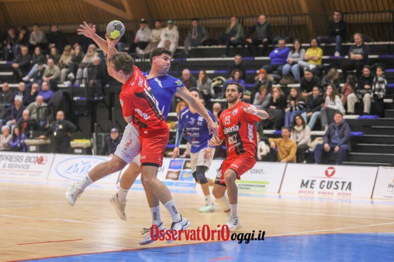 Junior Fasano, l’anno nuovo inizia nel segno della grinta: Alperia Black Devils al tappeto - Osservatorio Fasano