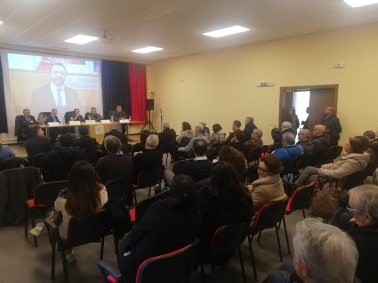 Grande partecipazione per il convegno sulla Separazione delle Carriere Grande partecipazione per il convegno sulla Separazione delle Carriere - Osservatorio Fasano