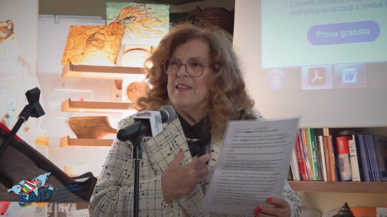 Il dialetto che unisce: il “Canto delle raccoglitrici” commuove Bari Il dialetto che unisce: il "Canto delle raccoglitrici" commuove Bari - Osservatorio Fasano
