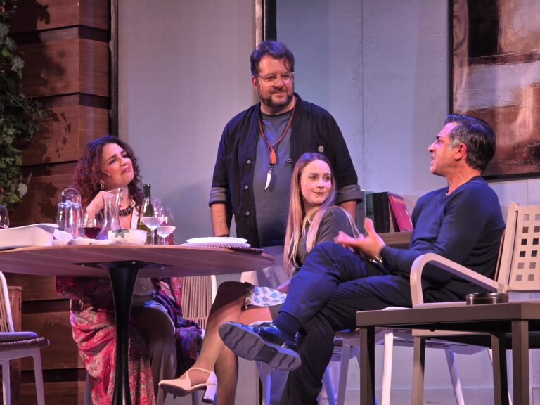 Se una sera al Kennedy la “Cena” diventa un trionfo: il grande abbraccio di Fasano a Tosca D’Aquino Se una sera al Kennedy la "Cena" diventa un trionfo: il grande abbraccio di Fasano a Tosca D'Aquino - Osservatorio Fasano