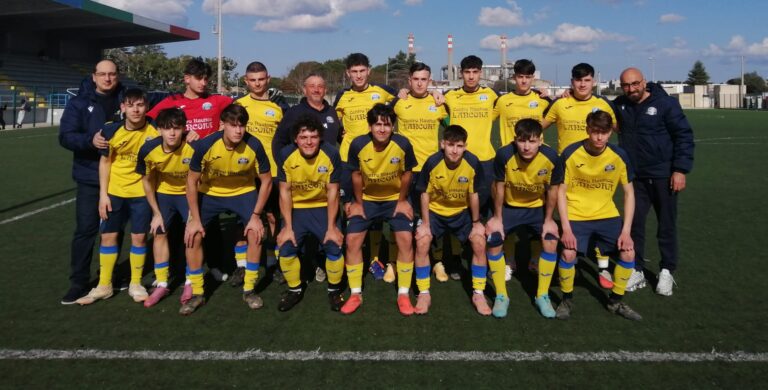 L'ASD Fasano Juniores chiude in bellezza - Osservatorio Fasano