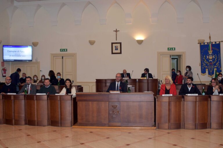 Deleonardis risponde alla Legrottaglie: La città ha bisogno di chiarezza - Osservatorio Fasano