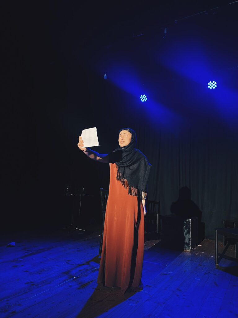 Il teatro come arma di istruzione: la storia di Malala conquista il pubblico - Osservatorio Fasano foto Giulia Alò