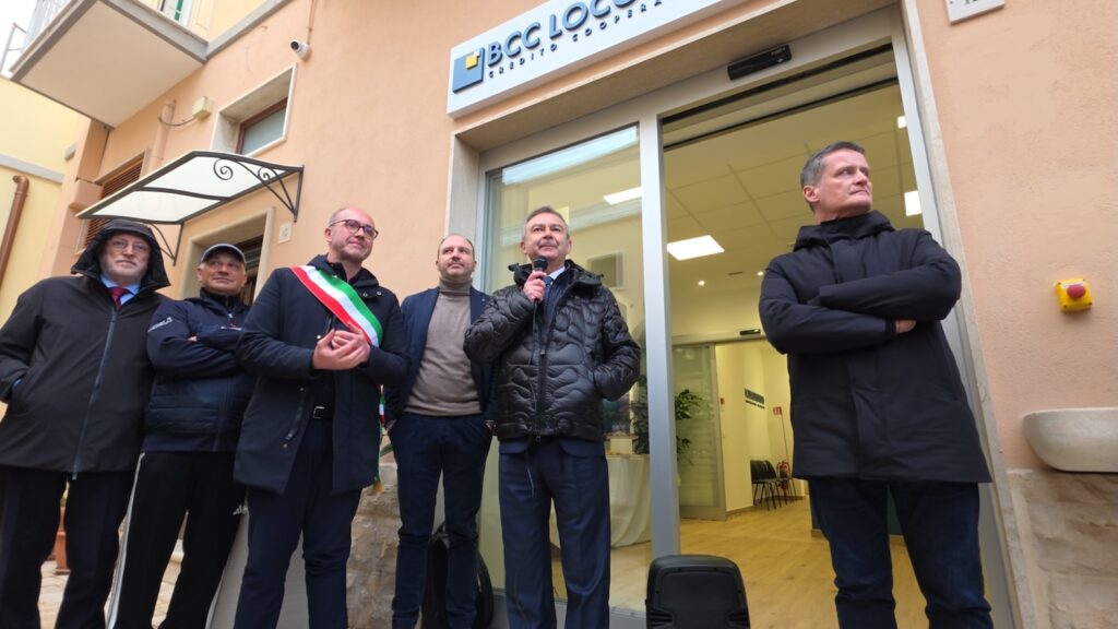 BCC Locorotondo: inaugurata a Pezze di Greco la filiale del futuro - Osservatorio Fasano BCC Locorotondo: inaugurata a Pezze di Greco la filiale del futuro - Osservatorio Fasano