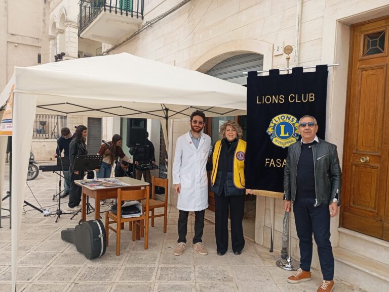 I Lions ed i Leo di Fasano hanno promosso in Piazza Ciaia il “Lions Day” - Osservatorio Fasano
