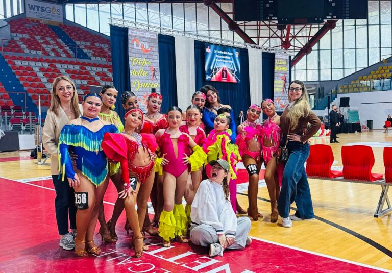 Trionfo della Team Top Dance Academy a Chieti: pioggia di medaglie al circuito Latin Dance League - Osservatorio Fasano