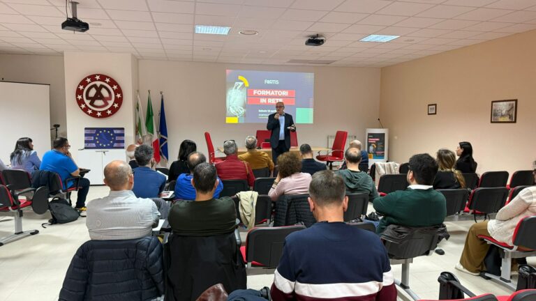 L’Intelligenza Artificiale entra in aula: a Fasano 50 formatori da tutta la Puglia per l’evento gratuito del Gruppo FORTIS con Daniele Verdesca - Osservatorio Fasano