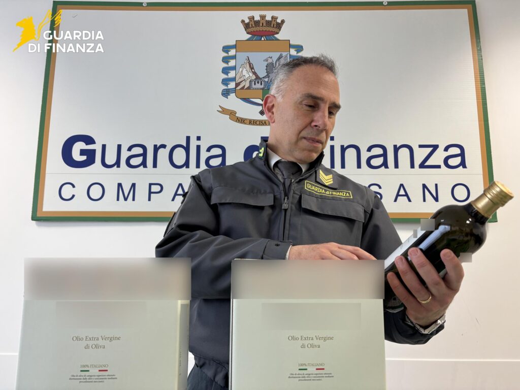 Maxi sequestro di olio non tracciato: i sigilli a oltre 2.000 litri a Fasano - Osservatorio Fasano