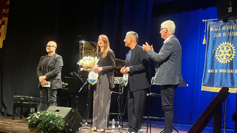 Grande successo per “Un omaggio intimo a Burt Bacharach” al Teatro Sociale di Fasano Grande successo per “Un omaggio intimo a Burt Bacharach” al Teatro Sociale di Fasano - Osservatorio Fasano