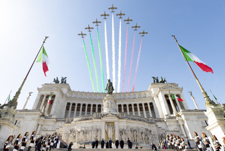 Cerimonia commemorativa in occasione dell’80° Anniversario della Proclamazione della Repubblica Italiana Cerimonia commemorativa in occasione dell'80° Anniversario della Proclamazione della Repubblica Italiana - Osservatorio Fasano