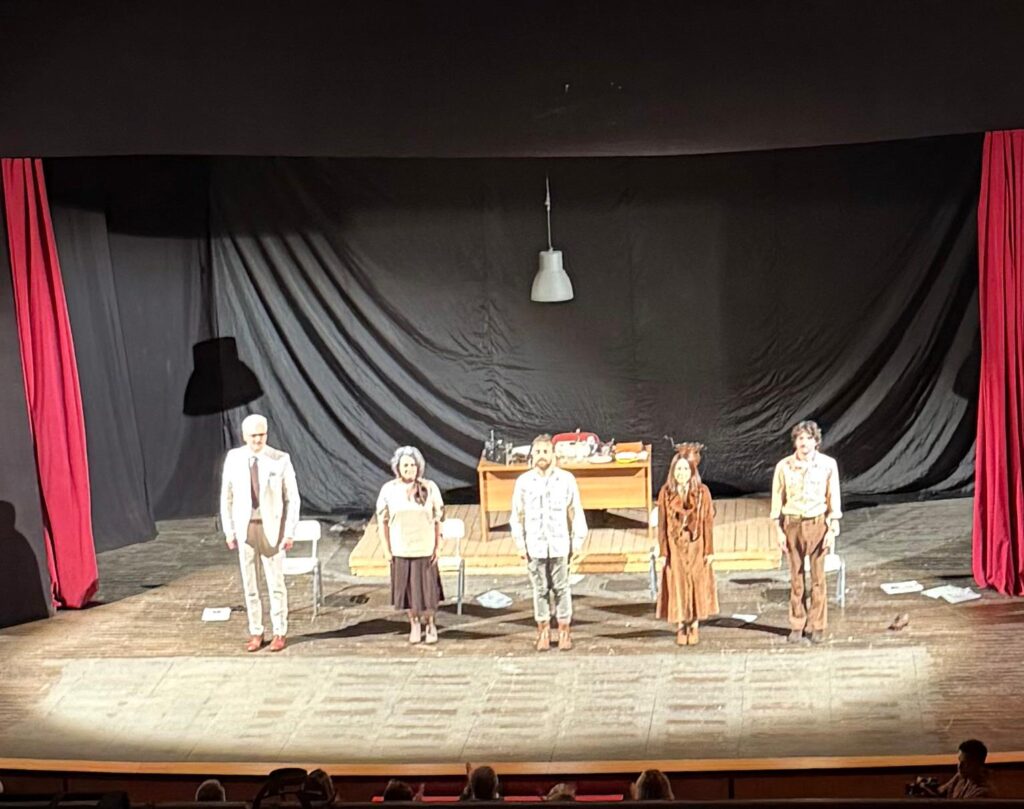 Fasano vola ad Argirocastro: il teatro suggella l'asse culturale Italia-Albania - Osservatorio Fasano Fasano vola ad Argirocastro: il teatro suggella l'asse culturale Italia-Albania - Osservatorio Fasano