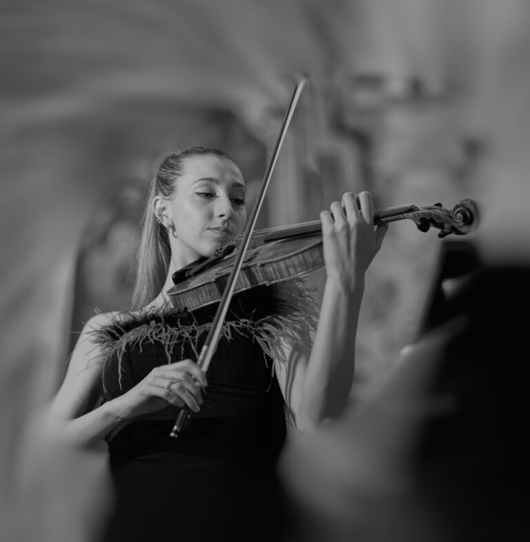 Fasanomusica, il talento incontra l’esperienza: al Nuovo Teatro Sociale il concerto “PER MANO” Fasanomusica, il talento incontra l'esperienza: al Nuovo Teatro Sociale il concerto "PER MANO" - Osservatorio Fasano
