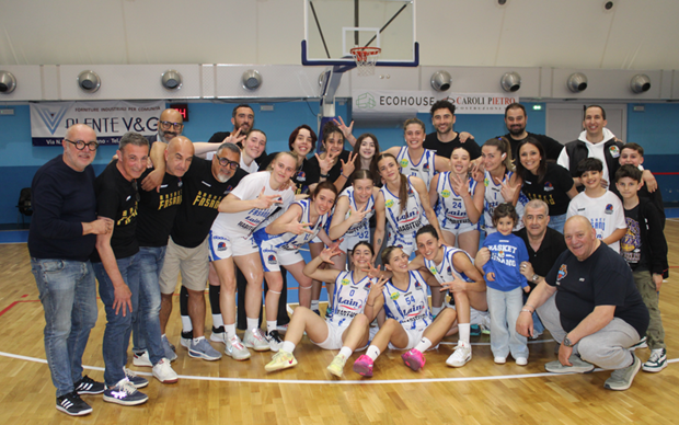 Batticuore al PalaTechnoacque: Ferraretti firma il blitz a fil di sirena e Fasano vola allo spareggio nazionale Batticuore al PalaTechnoacque: Ferraretti firma il blitz a fil di sirena e Fasano vola allo spareggio nazionale - Osservatorio Fasano