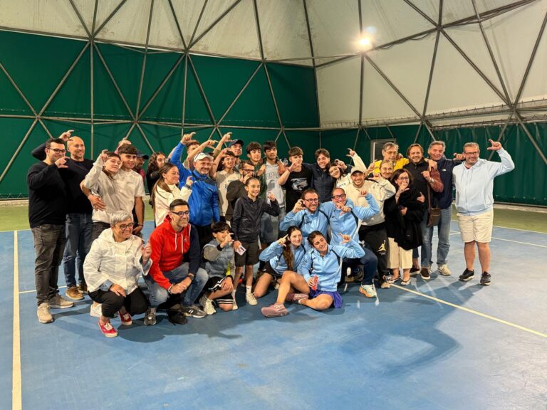 Le ragazze del TC Fasano promosse in serie C Le ragazze del TC Fasano promosse in serie C - Osservatorio Fasano