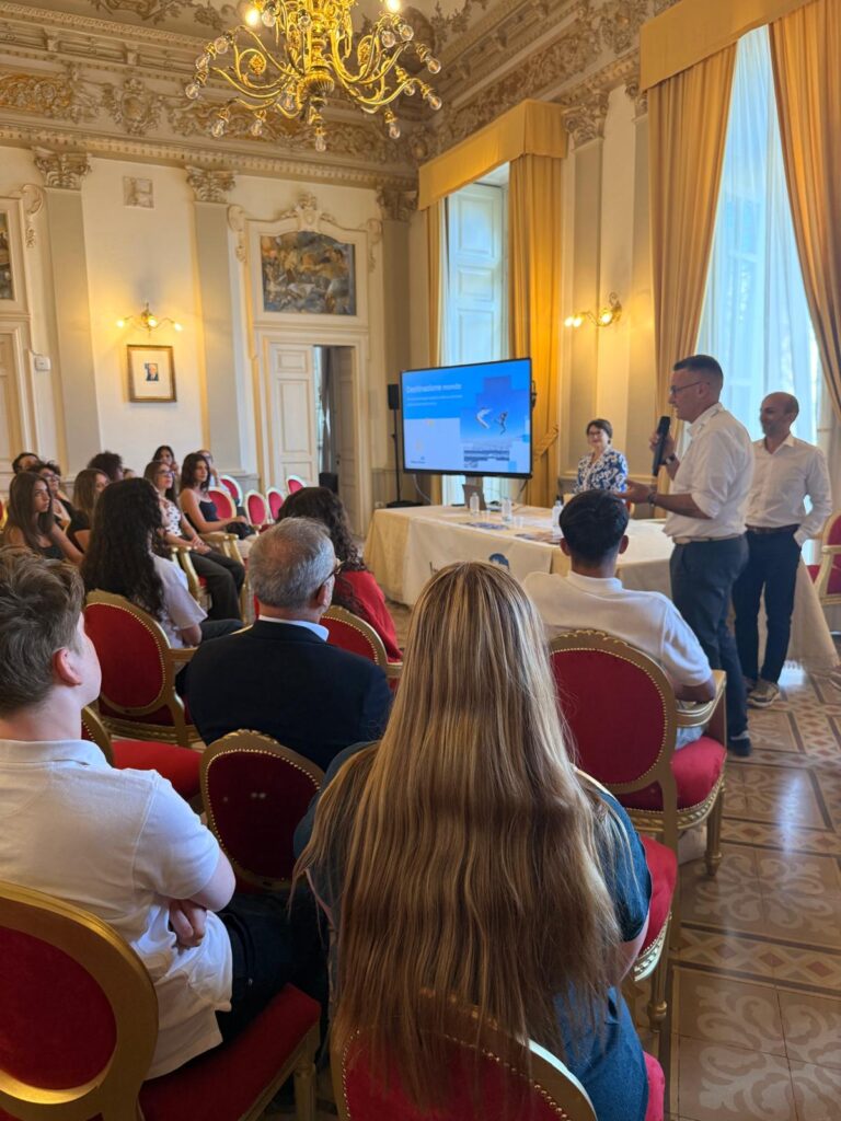Giovani esploratori pronti a connettere il mondo: Fasano celebra i vincitori di Intercultura Giovani esploratori pronti a connettere il mondo: Fasano celebra i vincitori di Intercultura - Osservatorio Fasano