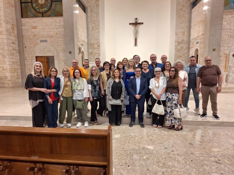 I “Ragazzi del ’66” di Pezze di Greco: un legame senza tempo per celebrare i 60 anni I "Ragazzi del '66" di Pezze di Greco: un legame senza tempo per celebrare i 60 anni - Osservatorio Fasano