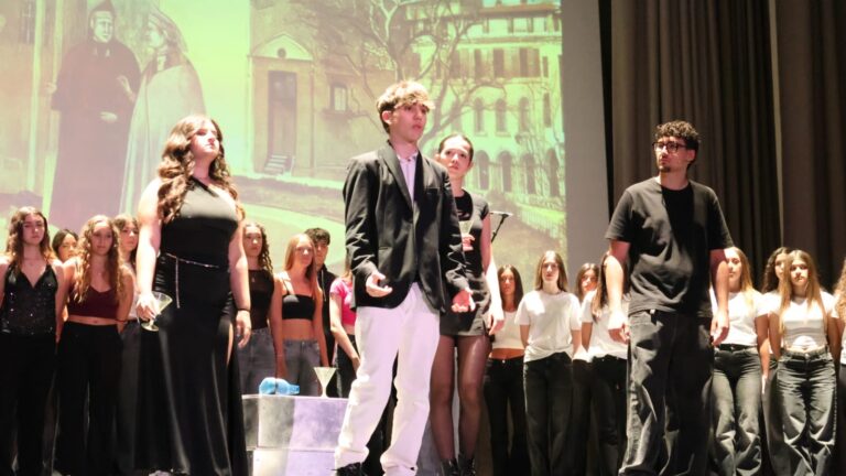 “Francesco: l’eredità del vento” nel progetto “Intrecci di musica e letteratura” del “Da Vinci” “Francesco: l’eredità del vento” nel progetto “Intrecci di musica e letteratura” del “Da Vinci” - Osservatorio Fasano