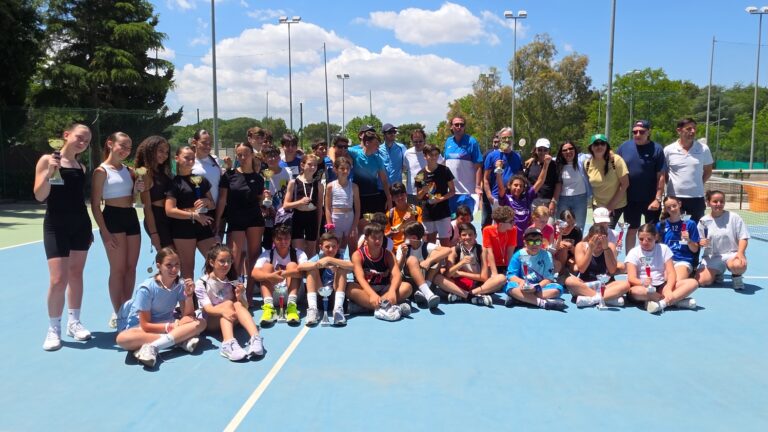Oltre il punteggio: al Tennis Club Fasano trionfa la gioia del Pickleball Oltre il punteggio: al Tennis Club Fasano trionfa la gioia del Pickleball - Osservatorio Fasano