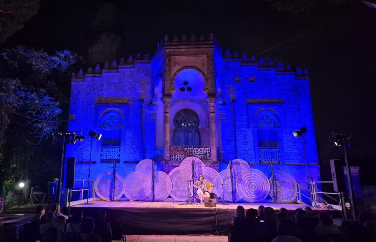 Successo ed emozione per la “Posteggia chic” di Dolores Melodia. Questa sera in scena “Selene e il mito di Cassiopea” - Osservatorio Fasano