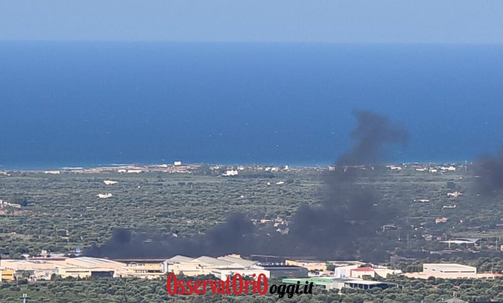 Incendio nella Zona Industriale SUD - Osservatorio Fasano