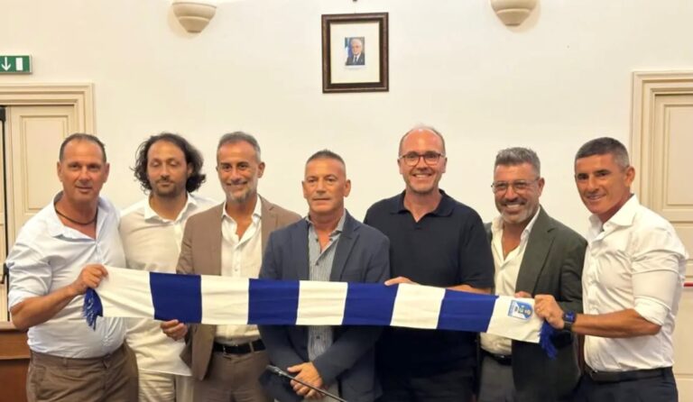 Rinascita biancazzurra: l’US Fasano volta pagina tra trasparenza, progetto e primi colpi di mercato Rinascita biancazzurra: l'US Fasano volta pagina tra trasparenza, progetto e primi colpi di mercato - Osservatorio Fasano