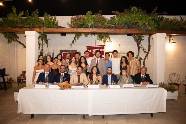 LEO CLUB FASANO E VIRGILIO BRINDISI, IL PASSAGGIO DELLE CONSEGNE RINNOVA UN’AMICIZIA STORICA LEO CLUB FASANO E VIRGILIO BRINDISI, IL PASSAGGIO DELLE CONSEGNE RINNOVA UN’AMICIZIA STORICA - Osservatorio Fasano