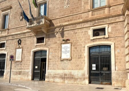 Rinnovo Carta d’Identità Elettronica: continua il piano di aperture straordinarie del Comune di Fasano Rinnovo Carta d’Identità Elettronica: continua il piano di aperture straordinarie del Comune di Fasano - Osservatorio Fasano