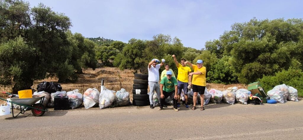 Il Gruppo Artemide non si ferma e ripulisce la strada per lo Zoosafari - Osservatorio Fasano Il Gruppo Artemide non si ferma e ripulisce la strada per lo Zoosafari - Osservatorio Fasano