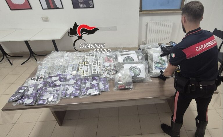 Maxi blitz antidroga a Selva di Fasano: sequestrati oltre 56 chili di hashish e marijuana, in manette una coppia - Osservatorio Fasano