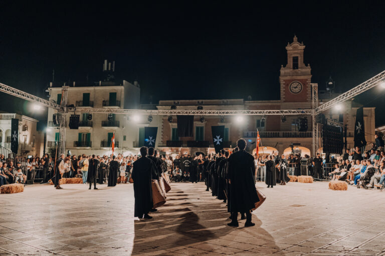 Il Medioevo conquista Piazza Ciaia: successo per la 2ª edizione di Civitas Tonantis Il Medioevo conquista Piazza Ciaia: successo per la 2ª edizione di Civitas Tonantis - Osservatorio Fasano
