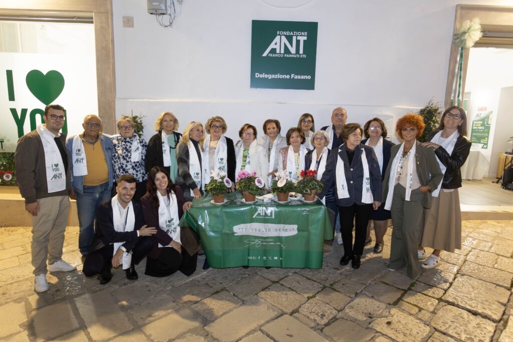 Una nuova casa per l’ANT a Fasano: inaugurata la sede di via Bovio - Osservatorio Fasano Una nuova casa per l’ANT a Fasano: inaugurata la sede di via Bovio - Osservatorio Fasano