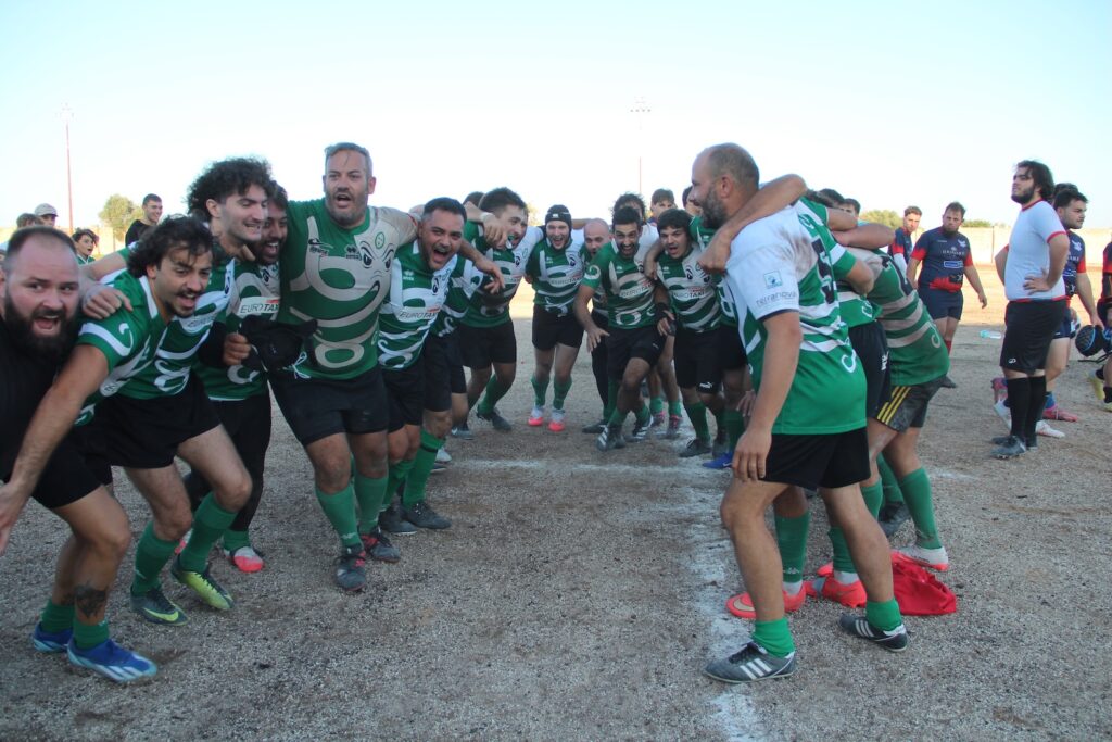 Esordio da sogno per il Monopoli Rugby: travolto il Santeramo 36-0 nel segno del ricordo - Osservatorio Fasano Esordio da sogno per il Monopoli Rugby: travolto il Santeramo 36-0 nel segno del ricordo - Osservatorio Fasano